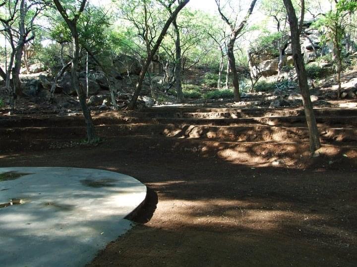 dam_hillside_2011_views_5358