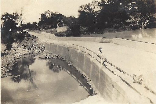 dam_kh_road_1950s