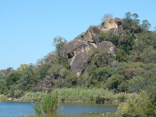 dam_mt_fk_water_rocks.JPG