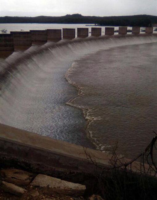 dam_umz_mzingwane_wall_water.PNG
