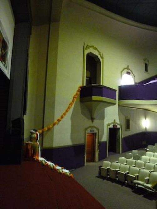at_mov_pal_palace_theatre_special_side_seating.jpg