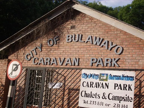cp_caravan_centp_municipal_camp_site_chalets.jpg