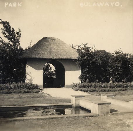 cp_gard_ed_cp_hut_thatch