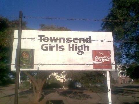sch_sign_tonwsend_girls_high