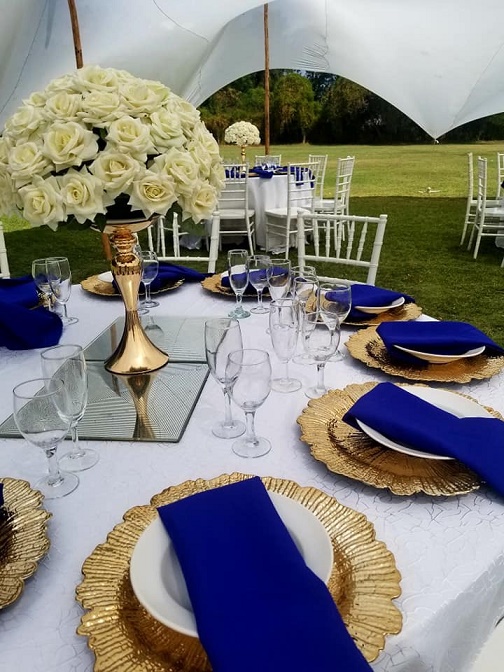 sch_jun_carm_60years_table_setting_blue