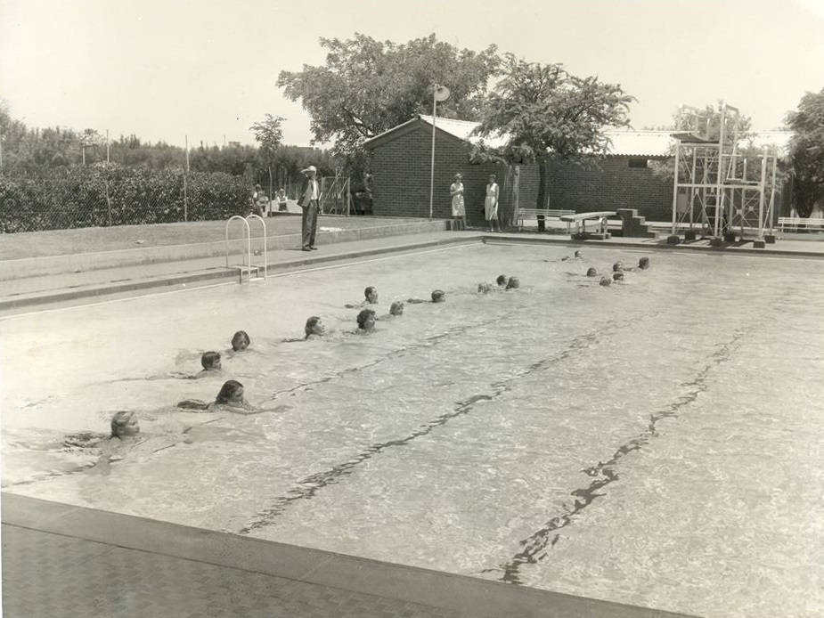 sch_jun_hill_pool_60s