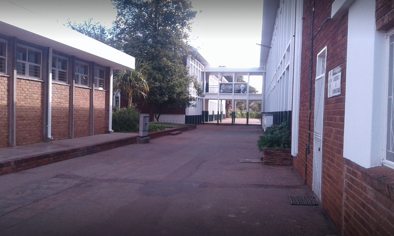sch_sen_cbc_overhead_walkway