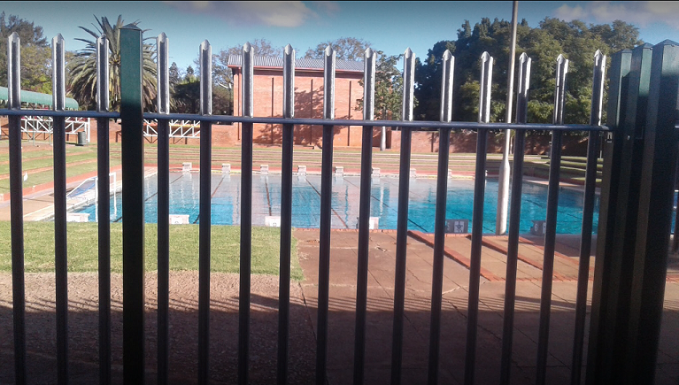 sch_sen_cbc_pool_fence