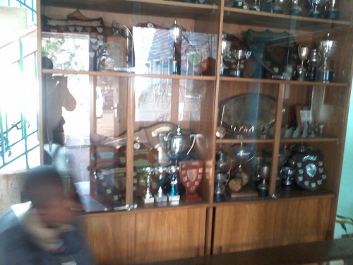 sch_sen_giff_trophy_cabinet.JPG