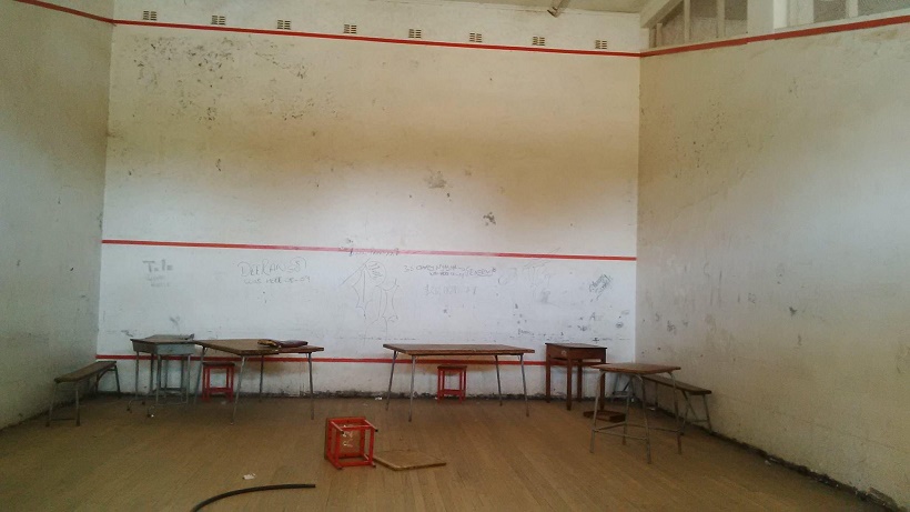 sch_sen_giff_classroom_squash