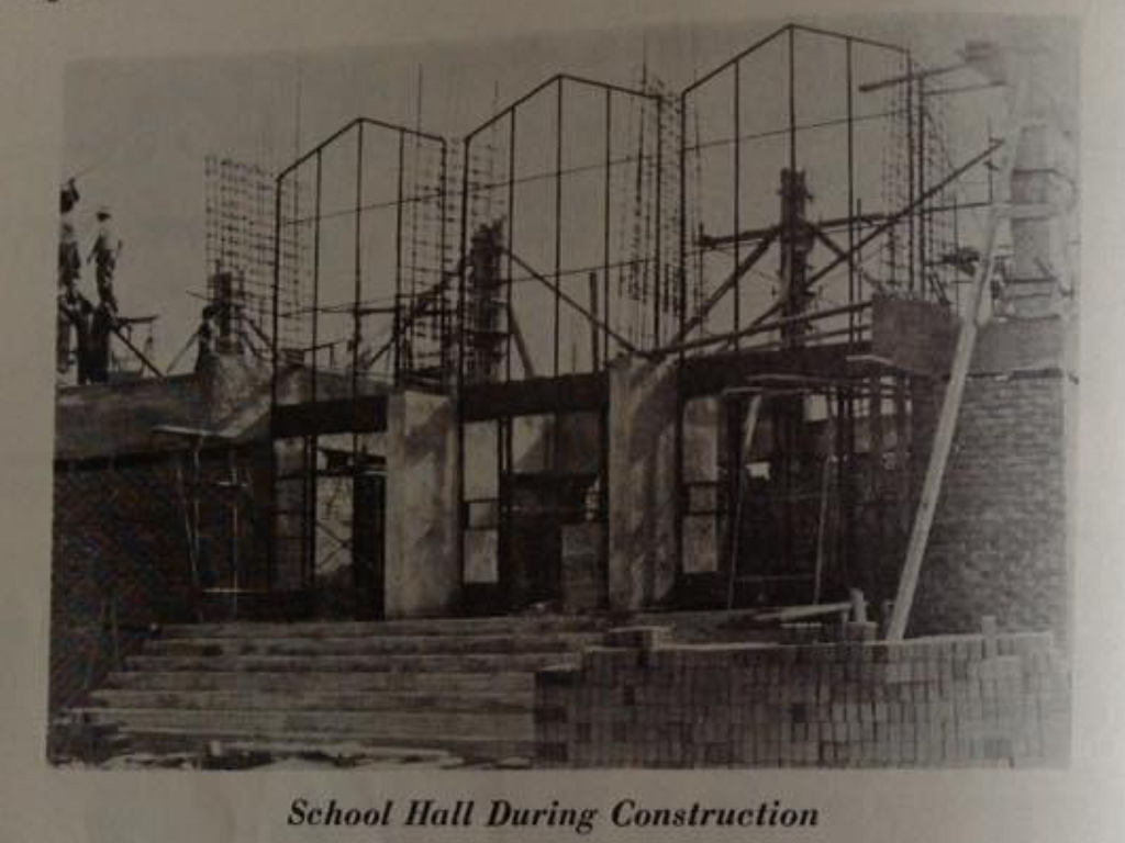 sch_sen_ham_2004_hall_construction