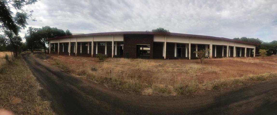 sch_sen_ham_classes_driveway