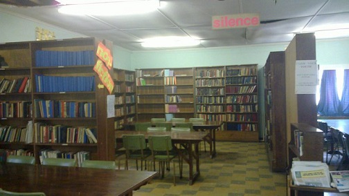sch_sen_north_library_books.jpg